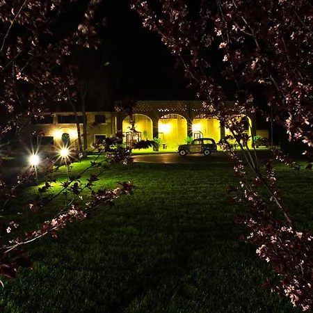 Agriturismo Tenuta Casteldardo Отель *